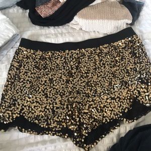 cotton shorts with elastic waistband